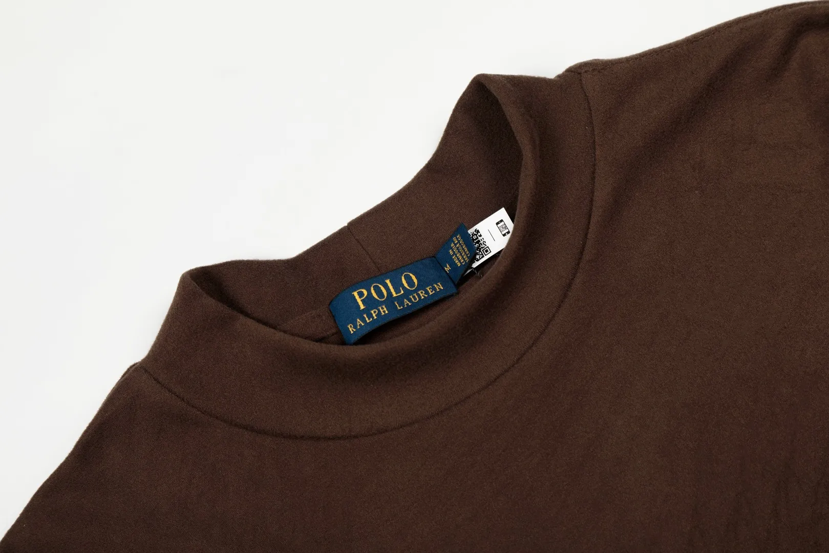 P190 Top quality" Style number: DS606# (not off the shelves all year round) [Ralph Lauren half turtleneck solid color pony embroidery logo basic round neck long sleeves] ✅Ralph Lauren Ralph Lauren classic basic versatile unisex half turtleneck pullover German velvet long sleeves ✅Main supply platform live broadcast Wholesale entities Replenish when out of stock Not off the shelves ✅ZP quality 1:1 version Scan the code to enter the GF website Counter quality ✅Detailed quality The only one in Guangzhou 280g German velvet fabric is comfortable and warm. It focuses on high-end and cost-effective. Needless to say good quality. ✅The version is restored to the original order. The maximum size can be worn up to 180 pounds. Loose, comfortable and stress-free. ✅The upper body is simple and easy to match. A must-have item for ootd. Good-looking clothes are never picky. A must-have in couples' wardrobes. Size: